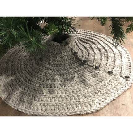 crochet-and-hand-knitted-christmas-tree-skirt
